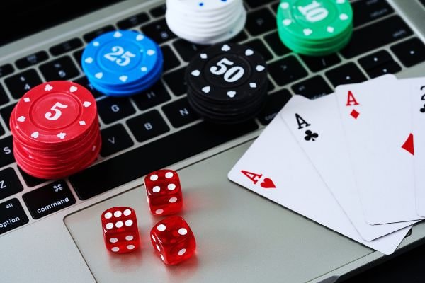 utama88 slot live-dealer Domino QQ table setup